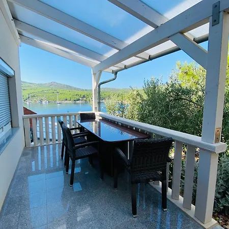 Apartament Seaside With A Swimming Pool Cove Pribinja, Hvar - 24171