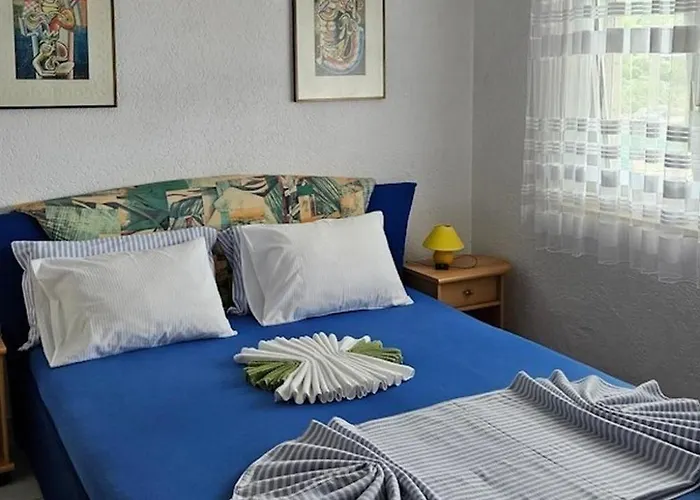 Seaside With A Swimming Pool Cove Pribinja, Hvar - 24171