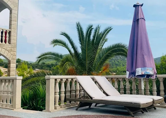 Apartamento Seaside With A Swimming Pool Cove Pribinja, Hvar - 24171