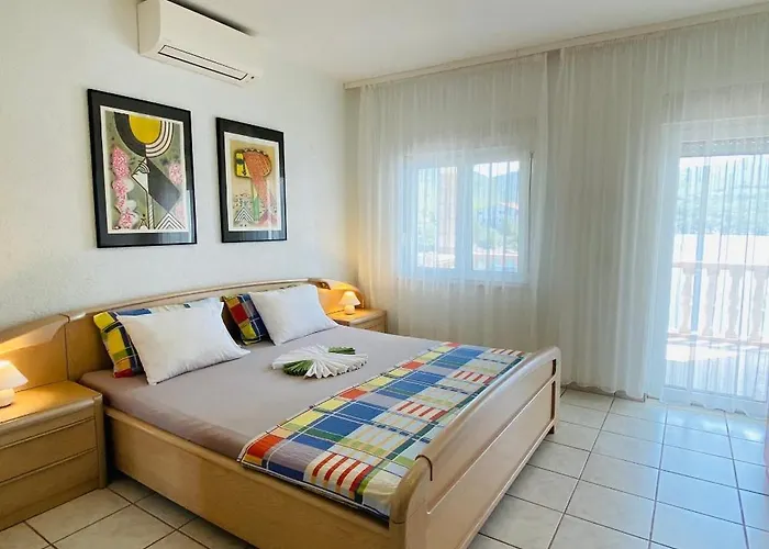 Seaside With A Swimming Pool Cove Pribinja, Hvar - 24171 Хвар